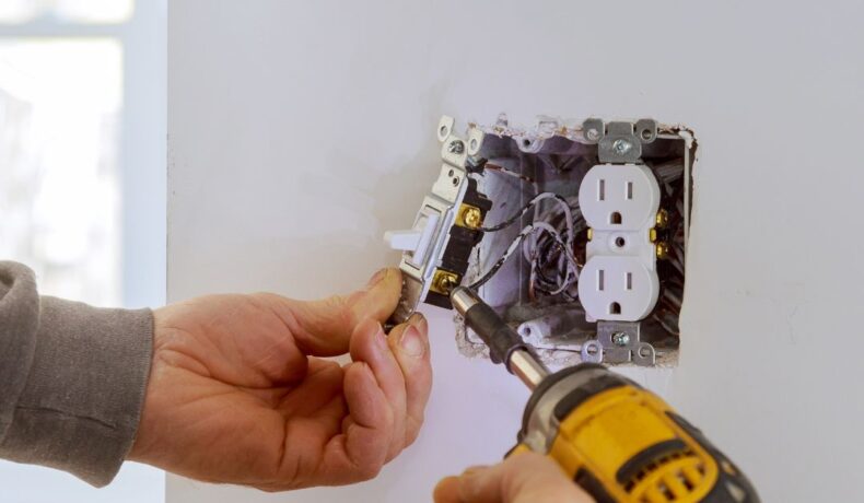montaz-instalacji-elektrycznych-kluczowe-etapy-i-wyzwania